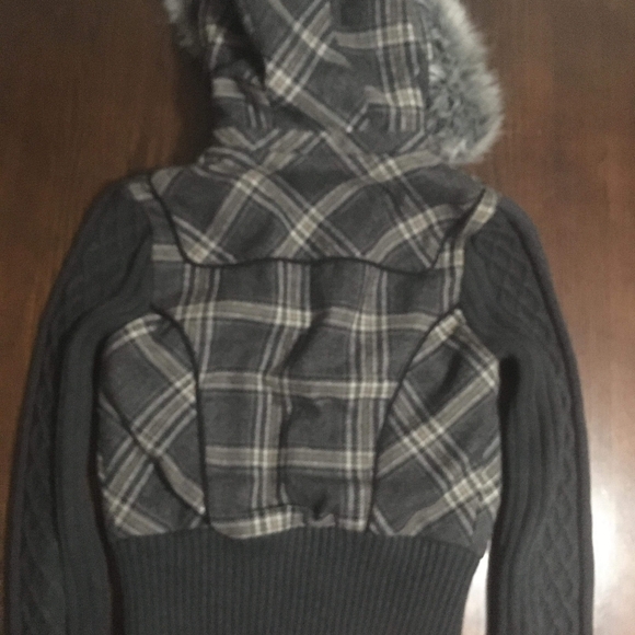 Women's Guess Jacket - Picture 2 of 3